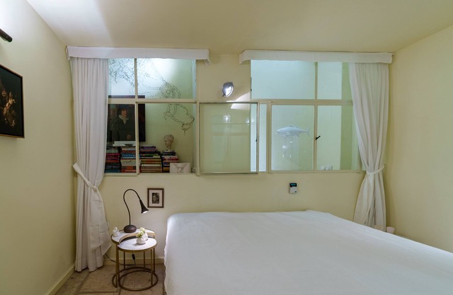 Amazing 4BR close to BEACH at central NEVE TZEDEK
