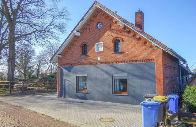 Amazing apartment in Loxstedt with WiFi