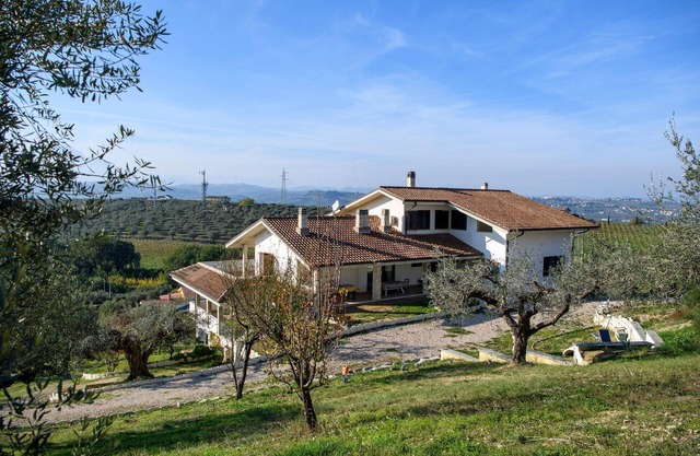 Amazing apartment in Moscufo with WiFi