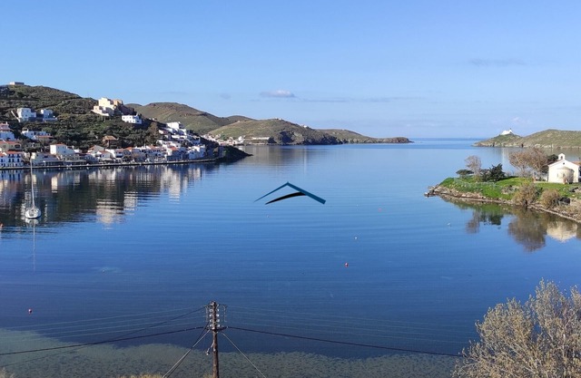 Amazing apartment overlooking the bay of Vourkari.SQ
