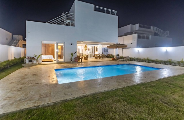 Amazing Brand New Modern Villa