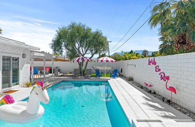 Amazing dog-friendly home with enclosed yard, firepit, pool, & washer/dryer
