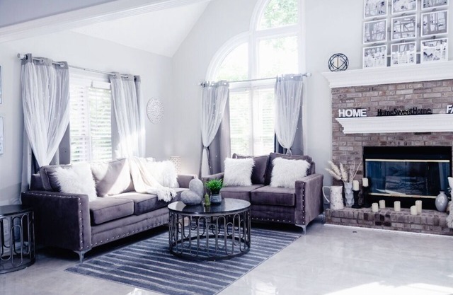 Amazing/Entire house 5 min away from the Airport
