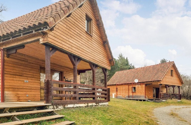 Amazing home in Sainte Croix-Volvestre
