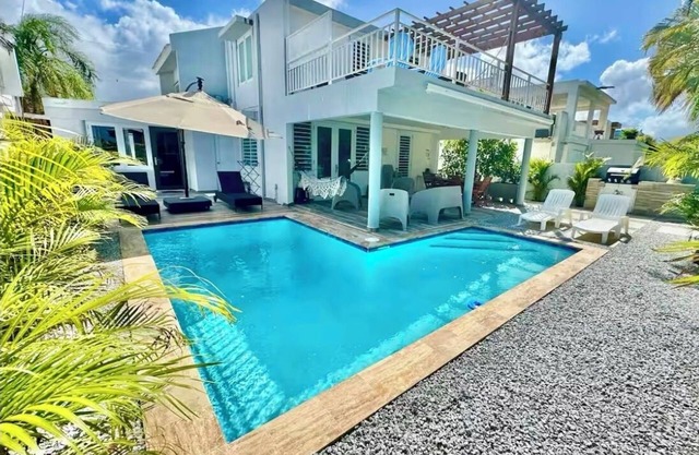 Amazing getaway: Private Pool, Beach, Golf, Rainforest and more!
