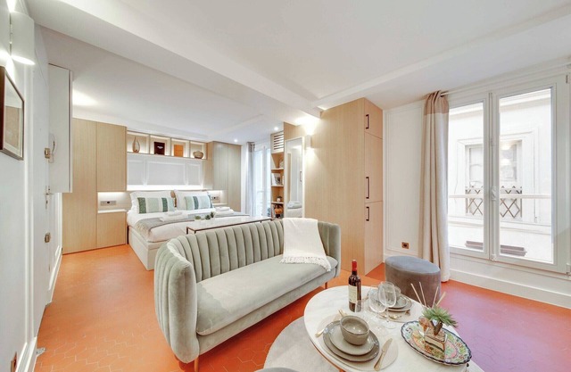 AMAZING HISTORICAL PARISIEN FLAT NEXT TO LOUVRE AREA ! - 3