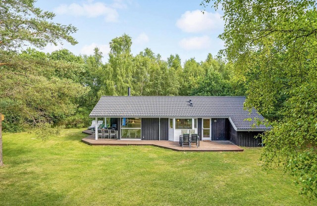 Amazing home in Ebeltoft with sauna