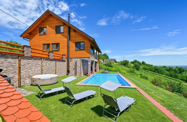Amazing home in Grabrovnik with sauna
