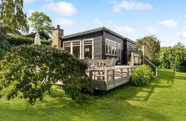 Amazing home in Hornslet with kitchen