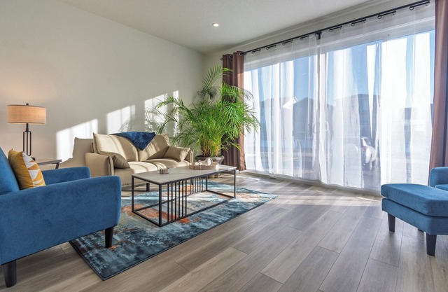 Amazing Home in NW Calgary | Great Amenities!