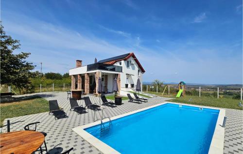 Amazing Home In Pleternica