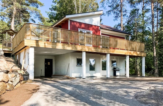 Amazing home in Sjöbo with WiFi