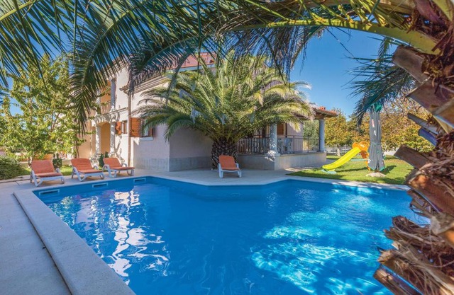 Amazing home in Volme with 8 Bedrooms, Sauna and WiFi