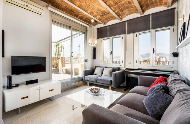 Amazing jewel, high quality furniture and central location with 2 terraces