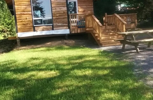 Amazing Lakeview Chalet - Hot Tub