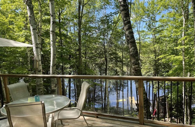 Amazing Lakefront Wilderness Retreat
