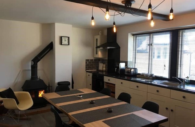 “Amazing large apartment” @ NO4 HIGH STREET