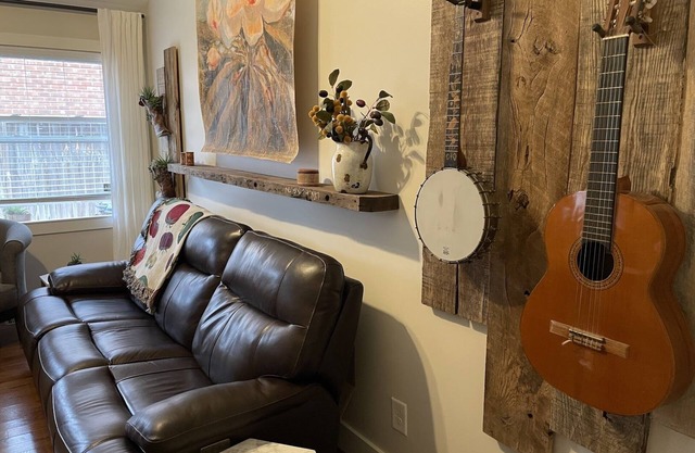 Amazing location, home office in trendy East Nashville