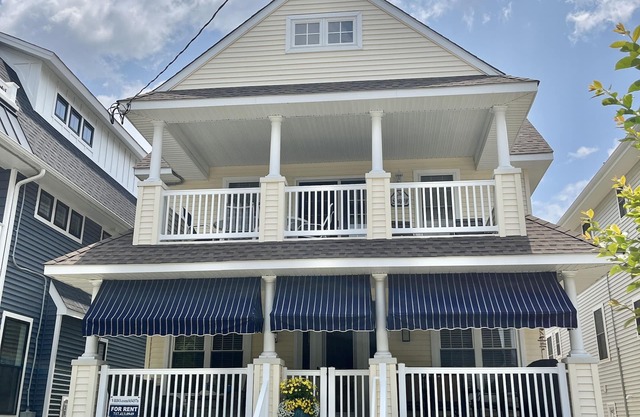 Amazing Location! PRIME location on Wesley. Includes Tags/Chairs/Umbrellas!