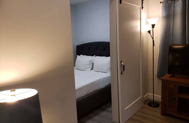 Amazing location, full amenities!