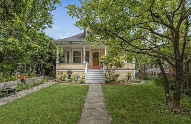 Amazing Location Vancouver 3br Home - Queen E Park