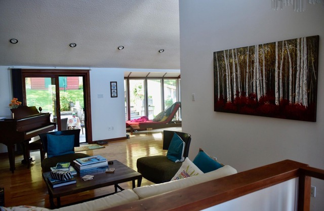 Amazing Niagara Wine Country Cottage 3 Bdrm, 3 bath, Lake/TO Skyline