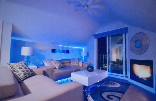 AMAZING OCEAN VIEW & BEACH WEST END PENTHOUSE DISCOUNTS OFFERED