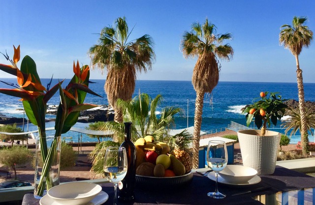 AMAZING OCEAN VIEWS AND MAXIMUM RELAX, FREE WIFI, FREE PARKING.