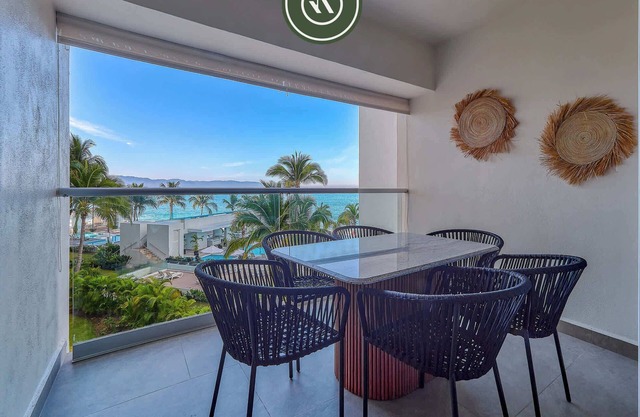 Amazing Oceanfront Condo - Beach - Rooftop - Pool