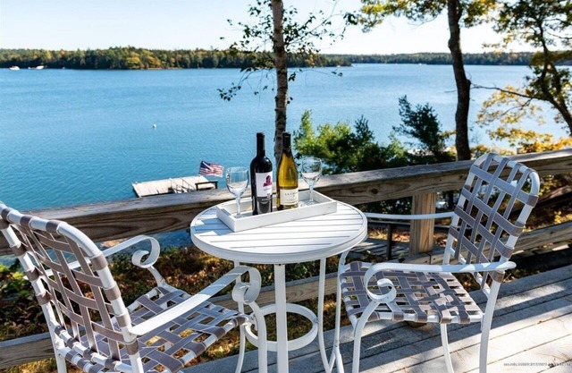 Amazing Oceanfront Private Cottage Deep H2O Dock
