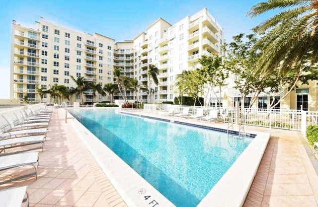 Amazing one-bedroom in Casa Costa Luxury condo! BEACH PASS INCLUDED!