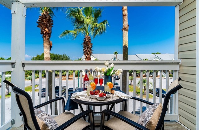 Amazing Remodel Just Like Photos ~ Great Location, Clean, Quiet, Pool, Fitness Area, FREE Activities