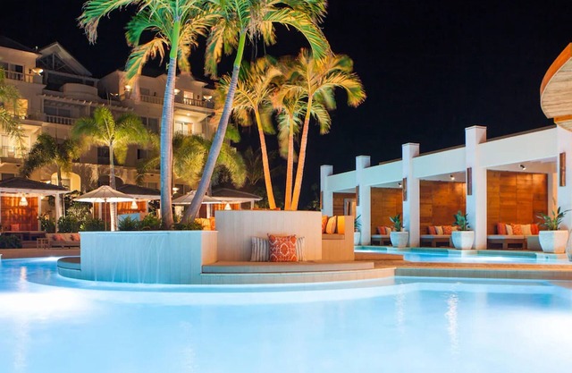 Amazing Resort w/Scenic View | Paradise in Long Bay Beach | Multiple Pools