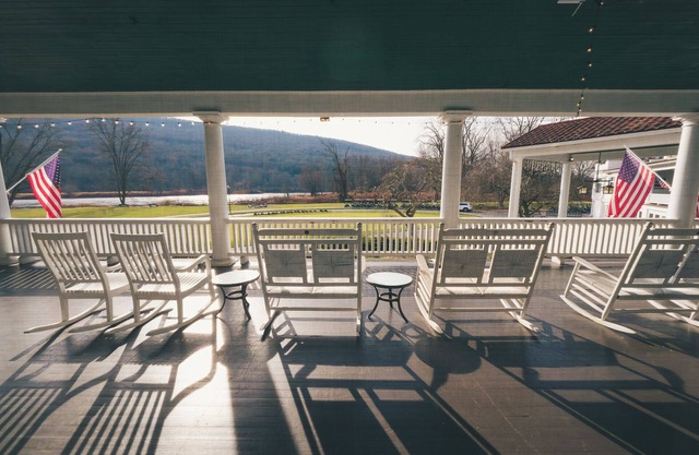 Amazing Retreat in Delaware | Hiking Trails, Golf Escape & Relaxing Spa