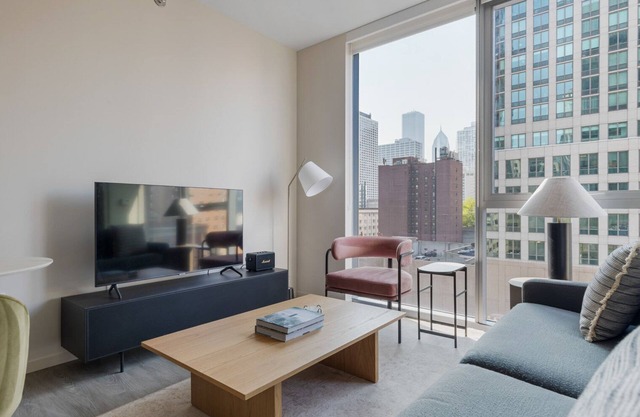Amazing River North Jr 1BR w/Game Room, nr Beach & L, by Blueground
