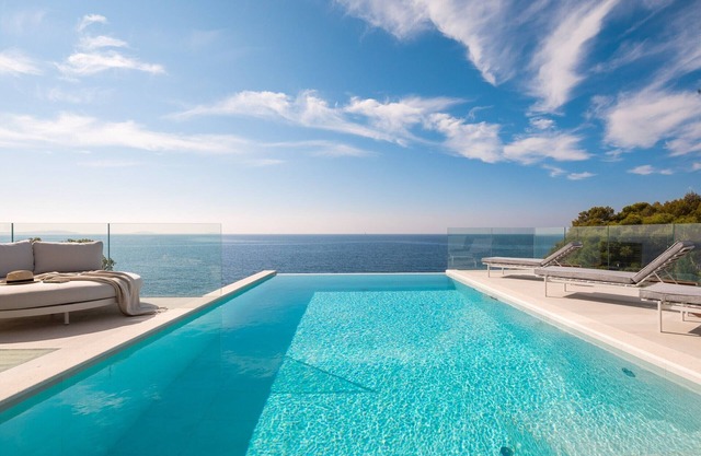 Amazing Seafront Croatian Villa | 5 Bedrooms | Villa Primosten Pearl |.