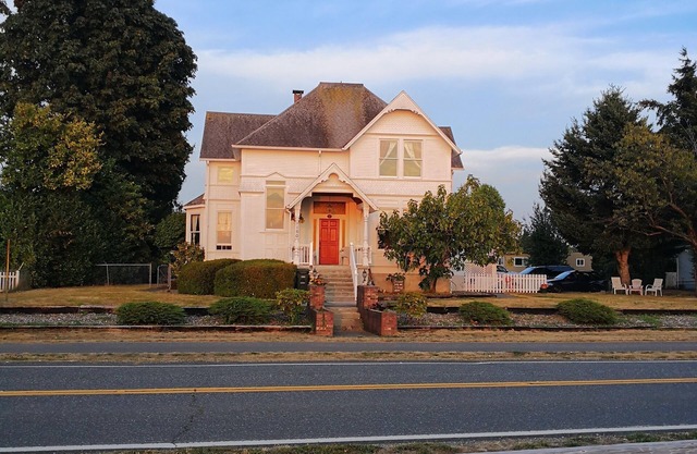 Amazing sunset in front of historic house