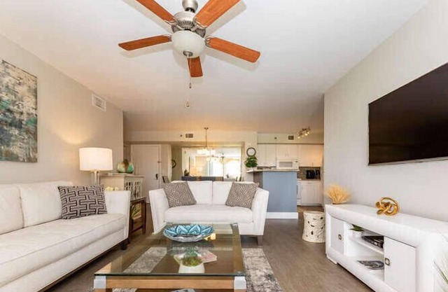 Amazing view in Aventura! Cozy 2 BD at the Yacht Club