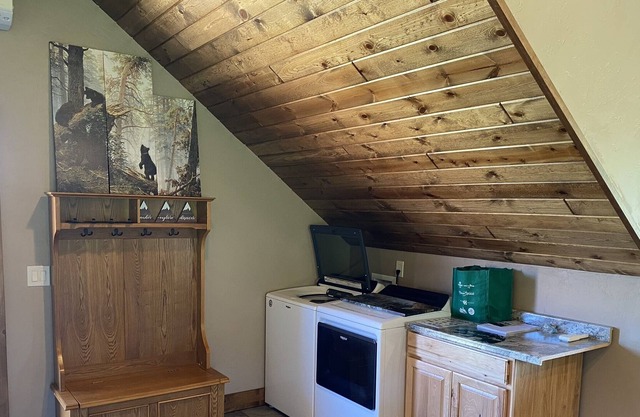 Amazing Views & Secluded Studio Apartment