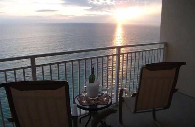 Amazing Views! 1BR/2BA/Bunks Gulf front Condo