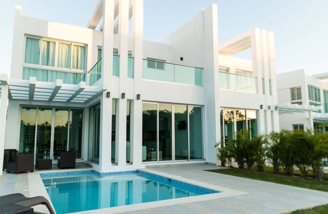 Amazing Villa With Private Pool.