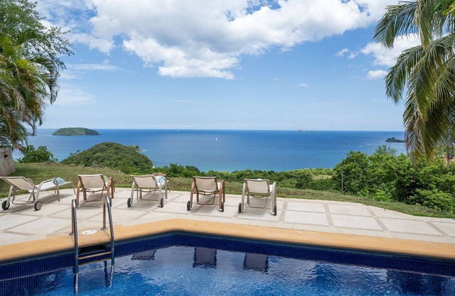 Amazing Villa with Ocean View and private pool!