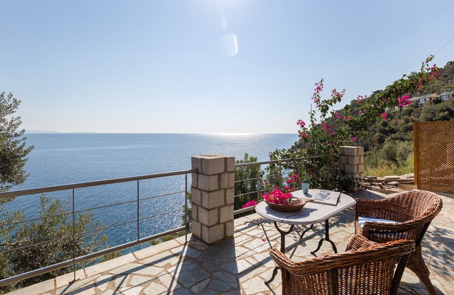 Amazing waterfront panoramic sea view and peaceful surroundings