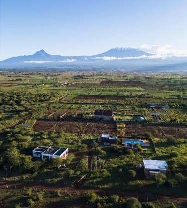 Amboseli Glass house