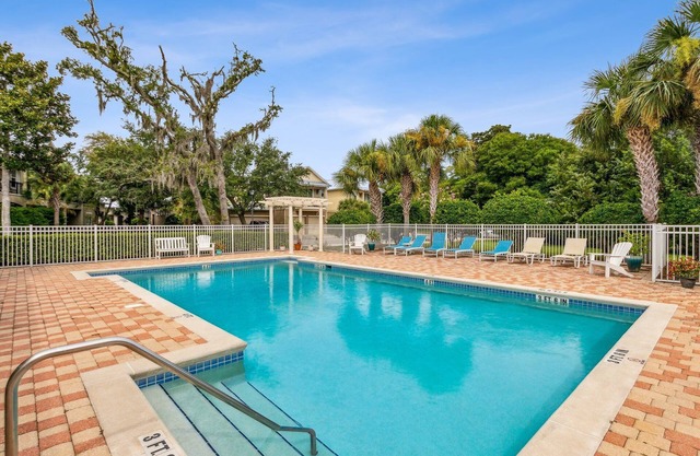 Amelia Island Luxury Summerwoods Condo near Ritz Carlton