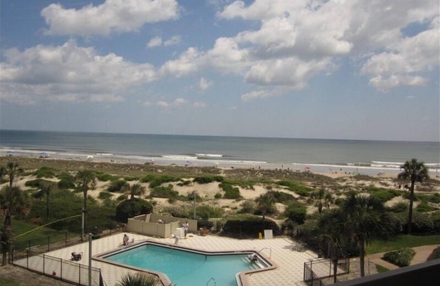 Amelia Surf& Racquet-4th Floor B Bldg North End Unit-Relax and watch the waves!