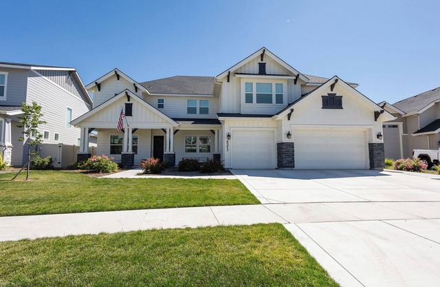 Amenity Packed Modern Estate