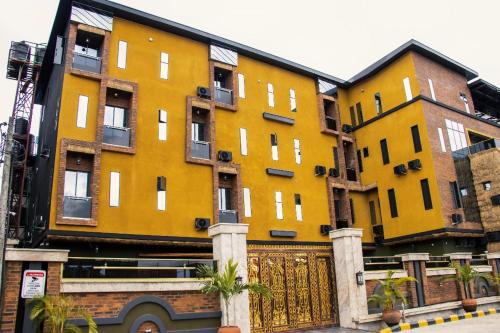 American court hotel ltd