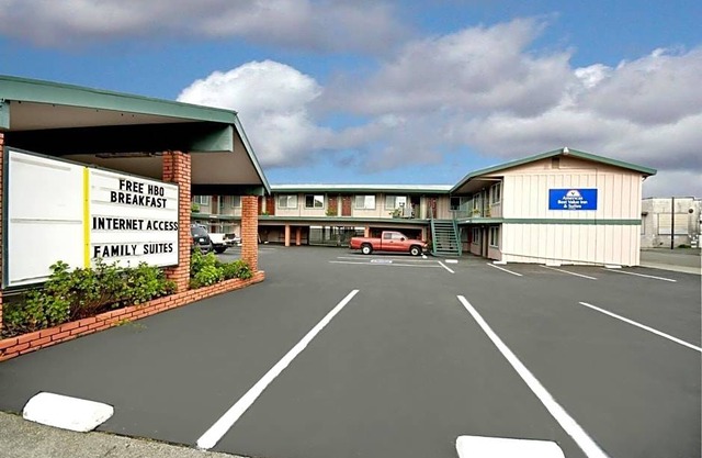 Americas Best Value Inn & Suites Eureka