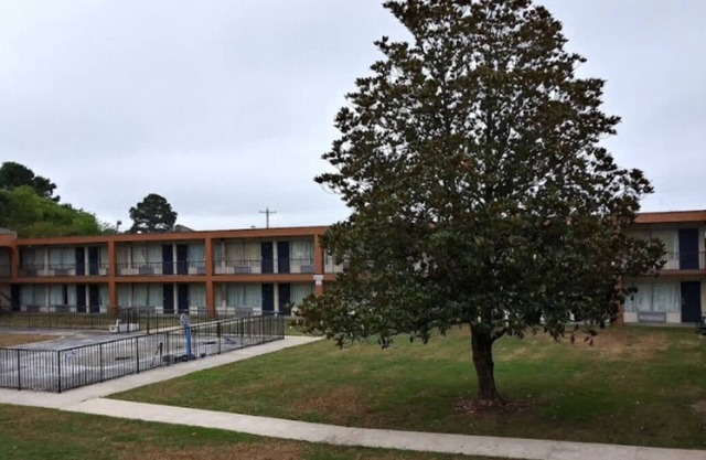 Americas Best Value Inn Wilson UNIT 24 2 BED FIRST FLOOR